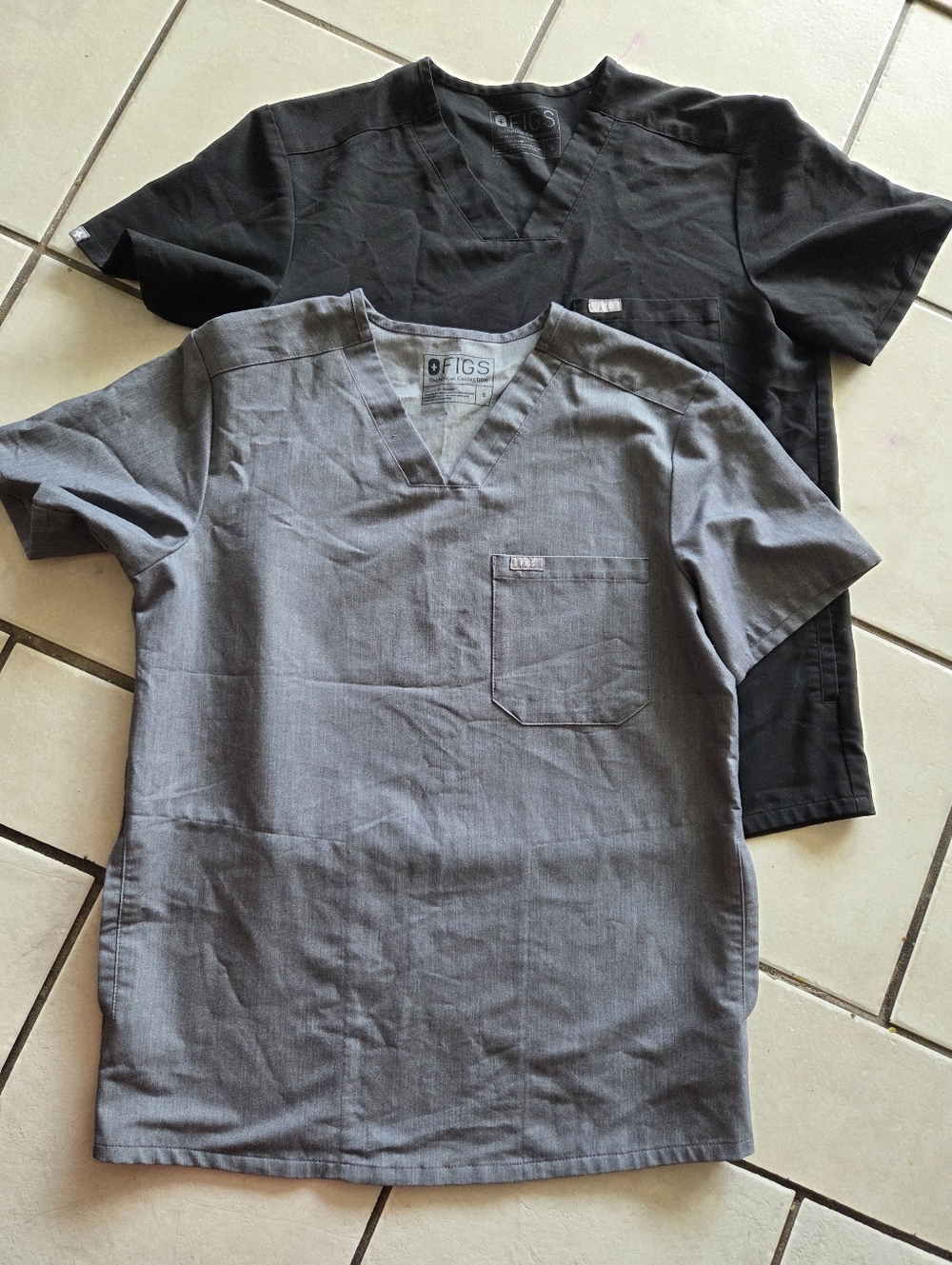 FIGS Men’s Short Sleeve V-Neck Scrub Tops in Gray and Black